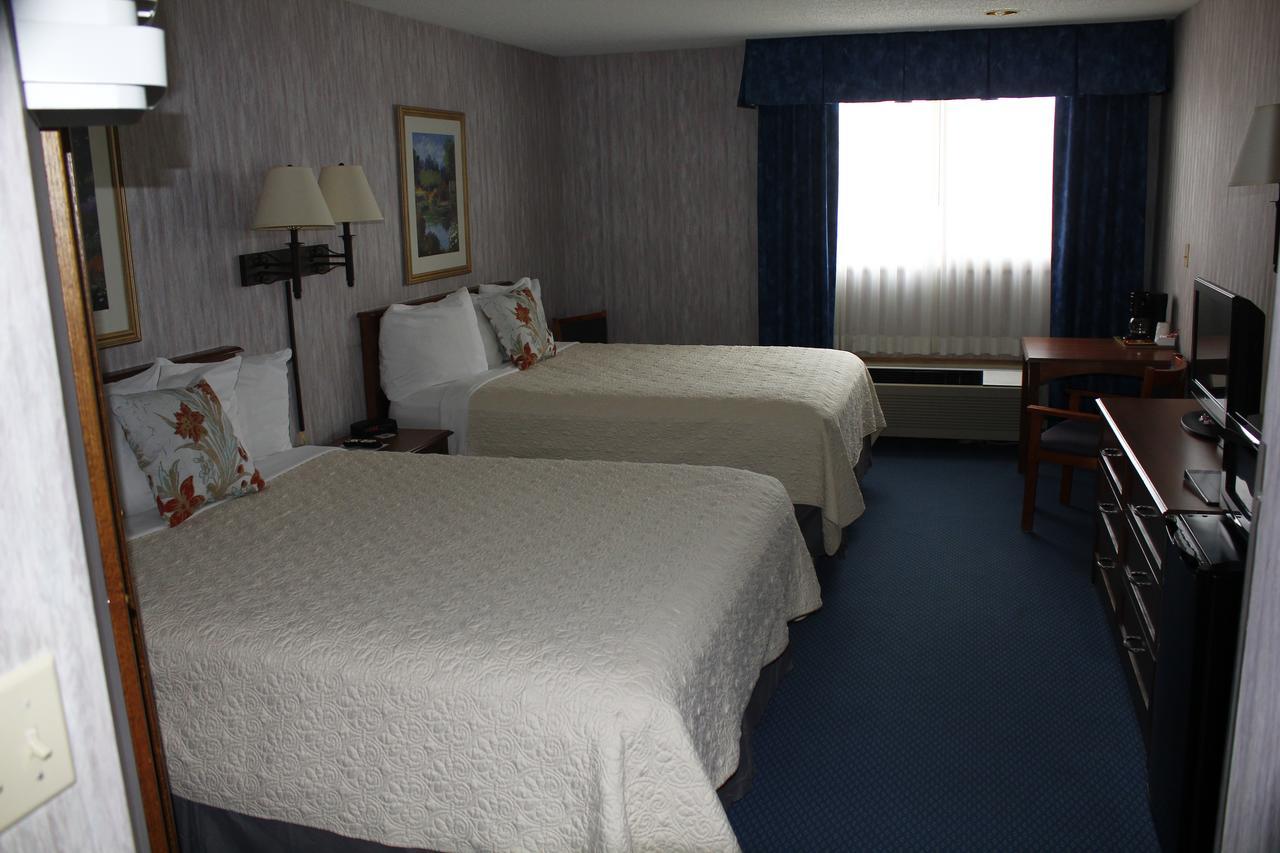 Baraga Lakeside Inn Buitenkant foto